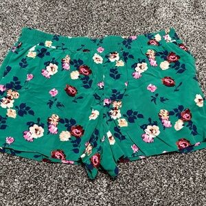 Apt. 9 Floral Green Women's Shorts xxl